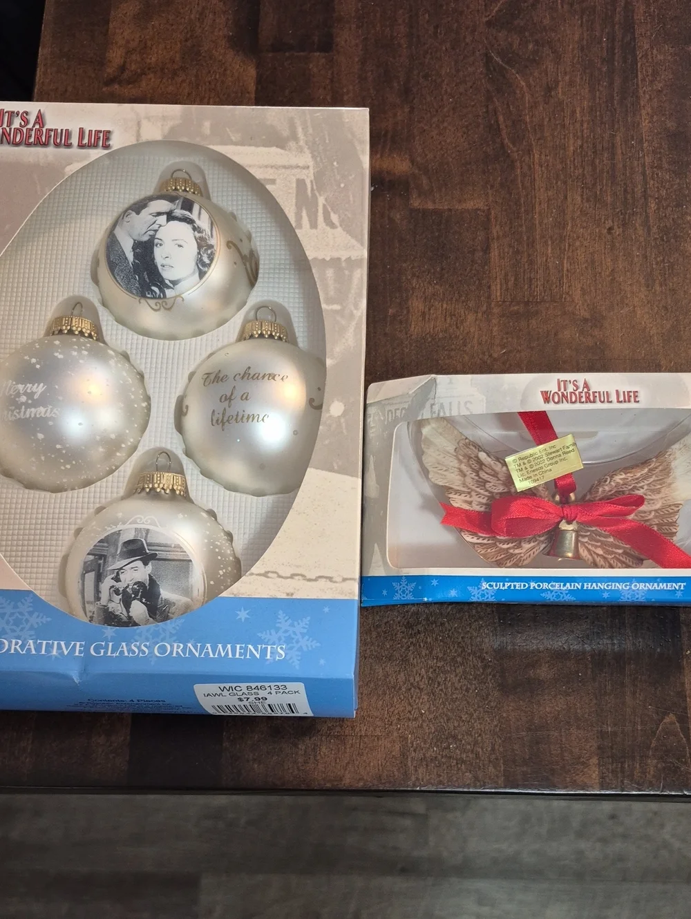 It's a Wonderful Life Pearl White Holiday Ornament Set by (unbranded)